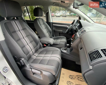 Білий Фольксваген Туран, об'ємом двигуна 1.6 л та пробігом 249 тис. км за 9100 $, фото 37 на Automoto.ua