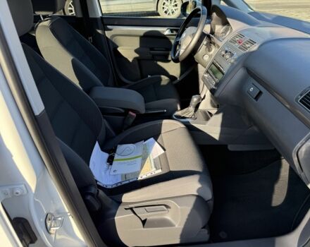 Белый Фольксваген Туран, объемом двигателя 1.4 л и пробегом 161 тыс. км за 11900 $, фото 4 на Automoto.ua