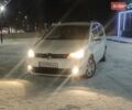 Белый Фольксваген Туран, объемом двигателя 1.97 л и пробегом 230 тыс. км за 11000 $, фото 1 на Automoto.ua
