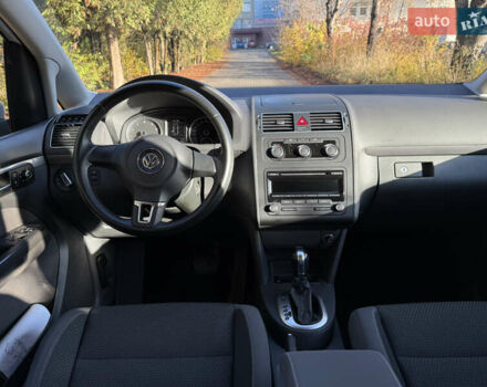 Белый Фольксваген Туран, объемом двигателя 1.4 л и пробегом 161 тыс. км за 11900 $, фото 26 на Automoto.ua