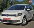 Білий Фольксваген Туран, об'ємом двигуна 2 л та пробігом 250 тис. км за 10999 $, фото 1 на Automoto.ua