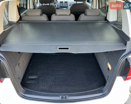 Белый Фольксваген Туран, объемом двигателя 1.4 л и пробегом 130 тыс. км за 9000 $, фото 32 на Automoto.ua