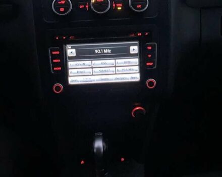 Белый Фольксваген Туран, объемом двигателя 2 л и пробегом 351 тыс. км за 10000 $, фото 19 на Automoto.ua