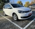 Белый Фольксваген Туран, объемом двигателя 1.4 л и пробегом 161 тыс. км за 11900 $, фото 1 на Automoto.ua