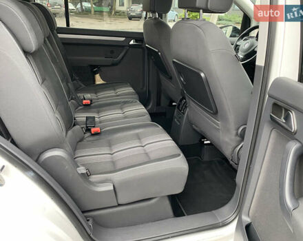 Білий Фольксваген Туран, об'ємом двигуна 1.6 л та пробігом 249 тис. км за 9100 $, фото 33 на Automoto.ua