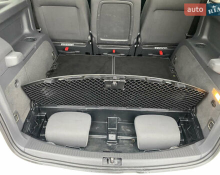 Білий Фольксваген Туран, об'ємом двигуна 1.6 л та пробігом 249 тис. км за 9100 $, фото 31 на Automoto.ua