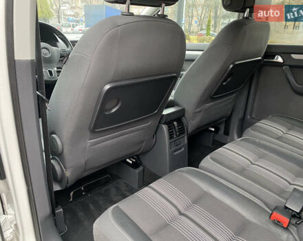 Білий Фольксваген Туран, об'ємом двигуна 1.6 л та пробігом 249 тис. км за 9100 $, фото 25 на Automoto.ua