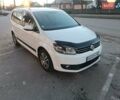 Білий Фольксваген Туран, об'ємом двигуна 2 л та пробігом 226 тис. км за 14000 $, фото 1 на Automoto.ua