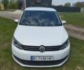 Белый Фольксваген Туран, объемом двигателя 1.6 л и пробегом 255 тыс. км за 8823 $, фото 1 на Automoto.ua