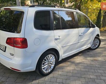 Белый Фольксваген Туран, объемом двигателя 2 л и пробегом 255 тыс. км за 13800 $, фото 3 на Automoto.ua