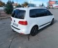 Білий Фольксваген Туран, об'ємом двигуна 2 л та пробігом 226 тис. км за 14000 $, фото 21 на Automoto.ua