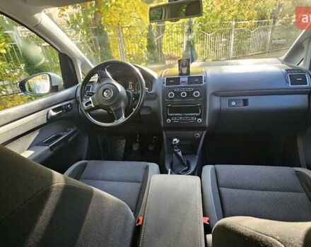 Белый Фольксваген Туран, объемом двигателя 2 л и пробегом 255 тыс. км за 13800 $, фото 20 на Automoto.ua