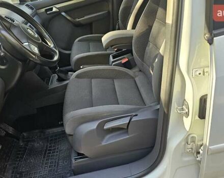 Белый Фольксваген Туран, объемом двигателя 2 л и пробегом 255 тыс. км за 13800 $, фото 19 на Automoto.ua