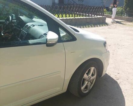 Белый Фольксваген Туран, объемом двигателя 1.97 л и пробегом 298 тыс. км за 12500 $, фото 12 на Automoto.ua