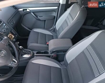 Білий Фольксваген Туран, об'ємом двигуна 2 л та пробігом 226 тис. км за 14000 $, фото 33 на Automoto.ua