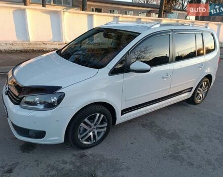 Білий Фольксваген Туран, об'ємом двигуна 2 л та пробігом 226 тис. км за 14000 $, фото 6 на Automoto.ua