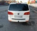 Білий Фольксваген Туран, об'ємом двигуна 2 л та пробігом 226 тис. км за 14000 $, фото 9 на Automoto.ua