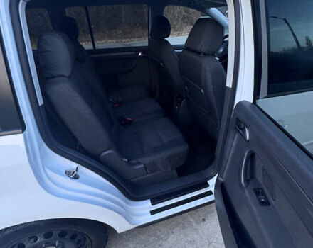 Білий Фольксваген Туран, об'ємом двигуна 1.97 л та пробігом 194 тис. км за 12000 $, фото 17 на Automoto.ua