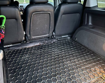 Белый Фольксваген Туран, объемом двигателя 1.97 л и пробегом 240 тыс. км за 13800 $, фото 8 на Automoto.ua