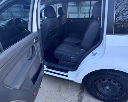 Білий Фольксваген Туран, об'ємом двигуна 1.97 л та пробігом 194 тис. км за 12000 $, фото 32 на Automoto.ua