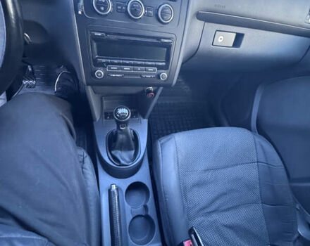 Білий Фольксваген Туран, об'ємом двигуна 1.97 л та пробігом 194 тис. км за 12000 $, фото 15 на Automoto.ua