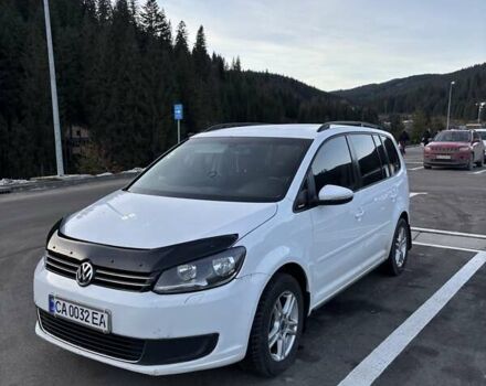 Белый Фольксваген Туран, объемом двигателя 1.6 л и пробегом 377 тыс. км за 9000 $, фото 4 на Automoto.ua