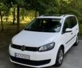 Белый Фольксваген Туран, объемом двигателя 1.6 л и пробегом 130 тыс. км за 11400 $, фото 1 на Automoto.ua