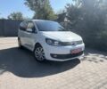 Белый Фольксваген Туран, объемом двигателя 1.6 л и пробегом 240 тыс. км за 12950 $, фото 3 на Automoto.ua