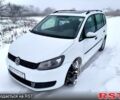 Білий Фольксваген Туран, об'ємом двигуна 1.6 л та пробігом 218 тис. км за 11000 $, фото 1 на Automoto.ua