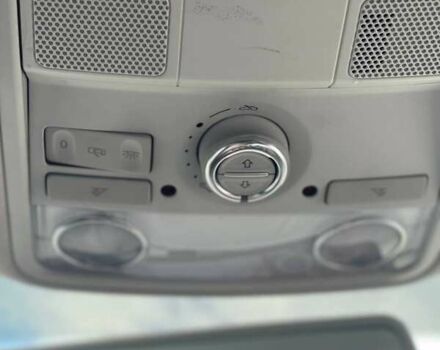 Белый Фольксваген Туран, объемом двигателя 1.6 л и пробегом 175 тыс. км за 13500 $, фото 10 на Automoto.ua