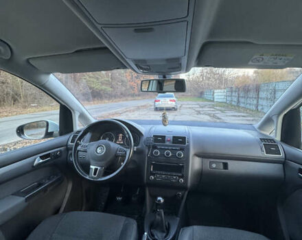 Білий Фольксваген Туран, об'ємом двигуна 1.97 л та пробігом 194 тис. км за 12000 $, фото 22 на Automoto.ua