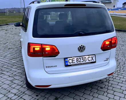 Белый Фольксваген Туран, объемом двигателя 1.97 л и пробегом 240 тыс. км за 13800 $, фото 3 на Automoto.ua