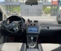 Белый Фольксваген Туран, объемом двигателя 1.6 л и пробегом 175 тыс. км за 13500 $, фото 3 на Automoto.ua