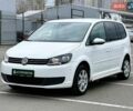Белый Фольксваген Туран, объемом двигателя 1.97 л и пробегом 235 тыс. км за 11999 $, фото 1 на Automoto.ua