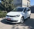 Белый Фольксваген Туран, объемом двигателя 1.6 л и пробегом 240 тыс. км за 12950 $, фото 1 на Automoto.ua