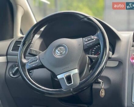 Белый Фольксваген Туран, объемом двигателя 1.6 л и пробегом 175 тыс. км за 13500 $, фото 13 на Automoto.ua