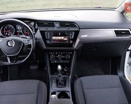 Белый Фольксваген Туран, объемом двигателя 1.97 л и пробегом 313 тыс. км за 13999 $, фото 29 на Automoto.ua