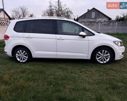 Белый Фольксваген Туран, объемом двигателя 1.97 л и пробегом 313 тыс. км за 13999 $, фото 8 на Automoto.ua