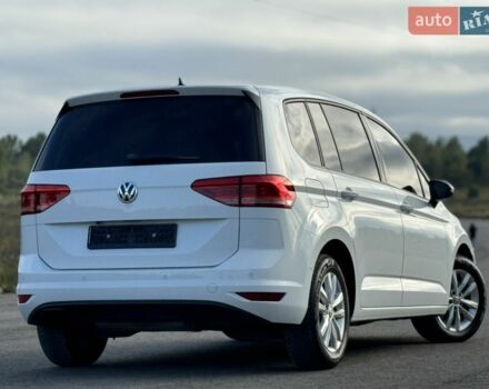 Білий Фольксваген Туран, об'ємом двигуна 2 л та пробігом 206 тис. км за 15300 $, фото 5 на Automoto.ua