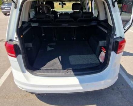 Белый Фольксваген Туран, объемом двигателя 1.97 л и пробегом 240 тыс. км за 16300 $, фото 8 на Automoto.ua