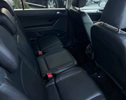 Белый Фольксваген Туран, объемом двигателя 2 л и пробегом 221 тыс. км за 14300 $, фото 4 на Automoto.ua