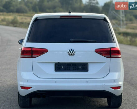 Белый Фольксваген Туран, объемом двигателя 1.97 л и пробегом 199 тыс. км за 15800 $, фото 5 на Automoto.ua