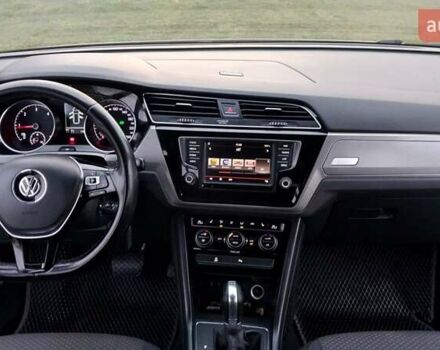 Белый Фольксваген Туран, объемом двигателя 1.97 л и пробегом 313 тыс. км за 13499 $, фото 27 на Automoto.ua