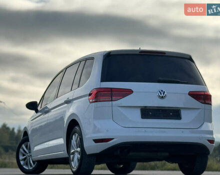 Белый Фольксваген Туран, объемом двигателя 1.97 л и пробегом 199 тыс. км за 15800 $, фото 27 на Automoto.ua