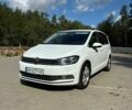 Білий Фольксваген Туран, об'ємом двигуна 2 л та пробігом 299 тис. км за 14900 $, фото 1 на Automoto.ua