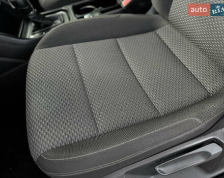 Белый Фольксваген Туран, объемом двигателя 1.97 л и пробегом 199 тыс. км за 15800 $, фото 39 на Automoto.ua