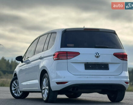 Белый Фольксваген Туран, объемом двигателя 1.97 л и пробегом 199 тыс. км за 15800 $, фото 28 на Automoto.ua