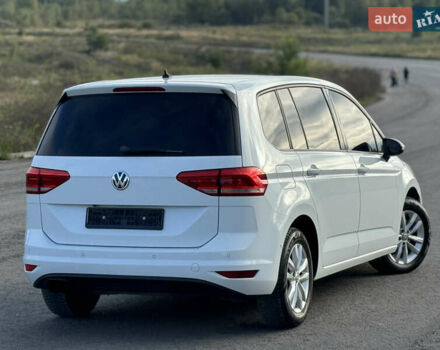 Белый Фольксваген Туран, объемом двигателя 1.97 л и пробегом 199 тыс. км за 15800 $, фото 26 на Automoto.ua