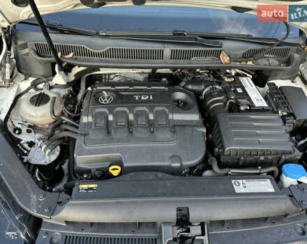 Білий Фольксваген Туран, об'ємом двигуна 1.97 л та пробігом 205 тис. км за 15000 $, фото 13 на Automoto.ua