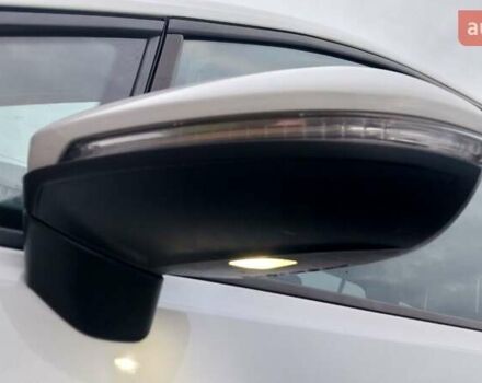 Белый Фольксваген Туран, объемом двигателя 1.97 л и пробегом 313 тыс. км за 13499 $, фото 42 на Automoto.ua